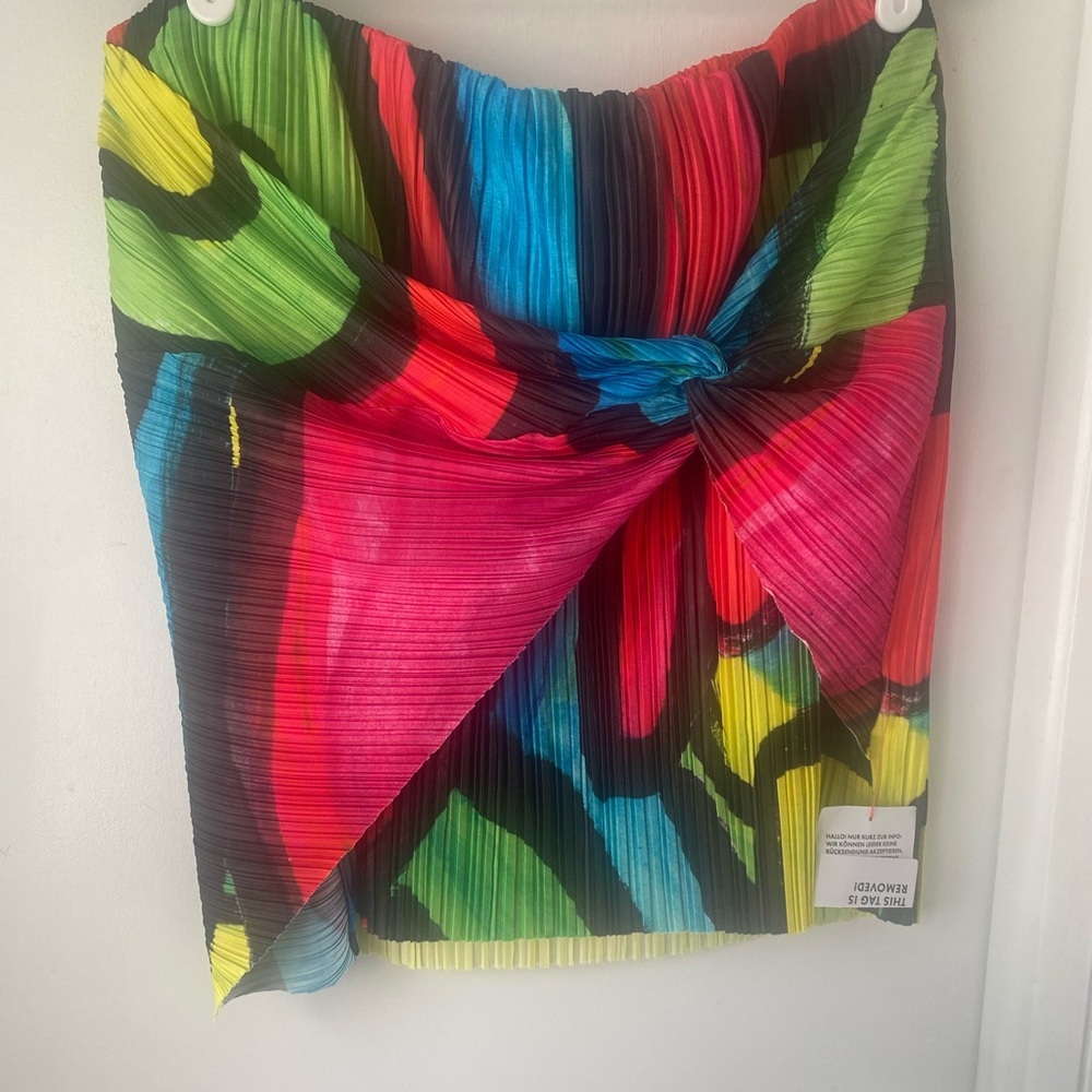 Size 12- Multi colored Topshop mini skirt